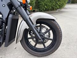 2018 Suzuki BOULEVARD C90T (VL1500B) Grey