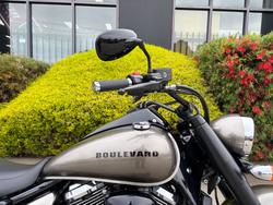 2018 Suzuki BOULEVARD C90T (VL1500B) Grey