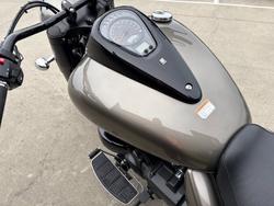 2018 Suzuki BOULEVARD C90T (VL1500B) Grey