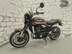 2025 Kawasaki Z900RS (Z900C) Z Purple