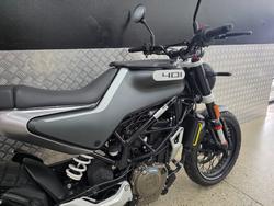 2020 HUSQVARNA SVARTPILEN 401 Grey