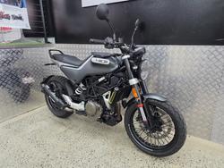 2020 HUSQVARNA SVARTPILEN 401 Grey