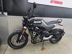 2020 HUSQVARNA SVARTPILEN 401 Grey