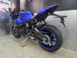 2023 Yamaha YZF-R1 BLUE