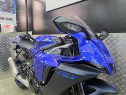 2023 Yamaha YZF-R1 BLUE