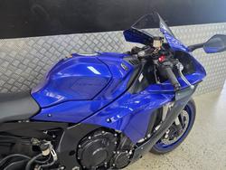 2023 Yamaha YZF-R1 BLUE