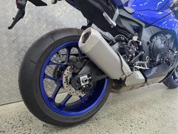 2023 Yamaha YZF-R1 BLUE