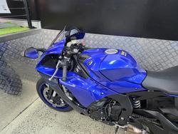 2023 Yamaha YZF-R1 BLUE