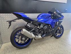 2023 Yamaha YZF-R1 BLUE