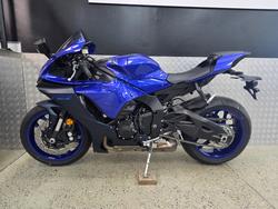 2023 Yamaha YZF-R1 BLUE