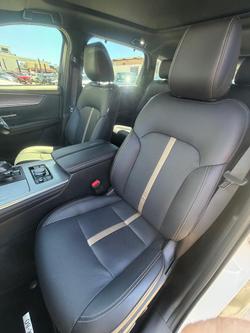 2024 Mazda CX-80 G40e Azami