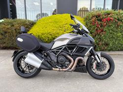 Ducati Diavel Strada