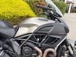 2013 DUCATI DIAVEL STRADA Grey