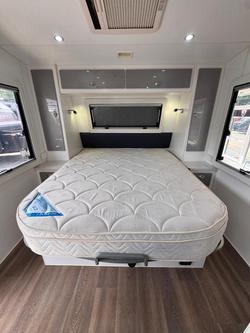 2017 JB Caravans Dirt Roader 19' Fd Cafe