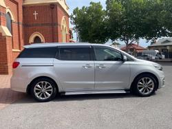 2017 Kia Carnival Platinum