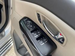 2017 Kia Carnival Platinum