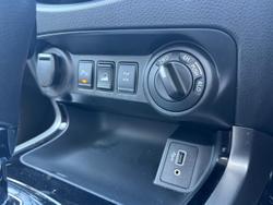 2020 Nissan Navara ST-X