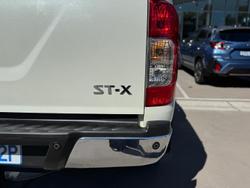 2020 Nissan Navara ST-X