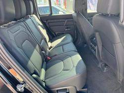 2024 Land Rover Defender 130 D350 X-Dynamic SE L663 MY25.5 AWD Santorini Black