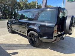 2024 Land Rover Defender 130 D350 X-Dynamic SE L663 MY25.5 AWD Santorini Black