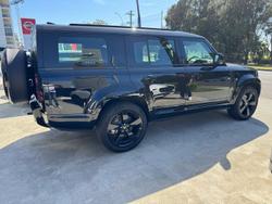2024 Land Rover Defender 130 D350 X-Dynamic SE L663 MY25.5 AWD Santorini Black