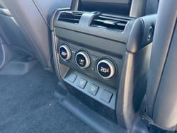 2024 Land Rover Defender 130 D350 X-Dynamic SE L663 MY25.5 AWD Santorini Black