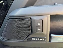 2024 Land Rover Defender 130 D350 X-Dynamic SE L663 MY25.5 AWD Santorini Black