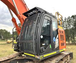 2017 Hitachi Zx225uslc-5B