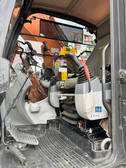 2017 Hitachi Zx225uslc-5B