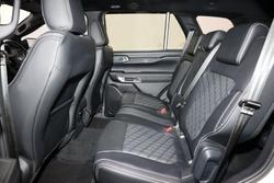 2023 Ford Everest Platinum