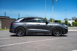 2025 Audi Q8 55 TFSI S line