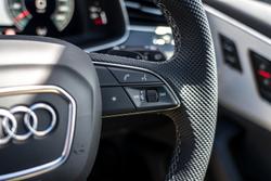 2025 Audi Q8 55 TFSI S line