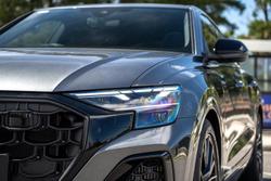 2025 Audi Q8 55 TFSI S line