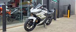2017 Yamaha YZF-R3 WHITE
