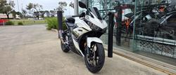 2017 Yamaha YZF-R3 WHITE