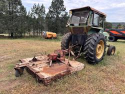 John Deere 3130