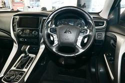 2017 Mitsubishi
Pajero Sport GLS