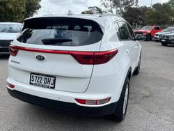 2016 Kia
                Sportage Si