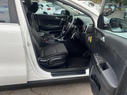 2016 Kia
                Sportage Si