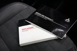 2020 Mitsubishi Outlander LS