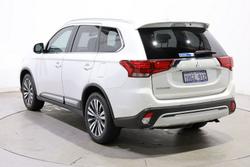 2020 Mitsubishi Outlander LS