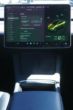 2022 Tesla
Model Y Rear-Wheel Drive