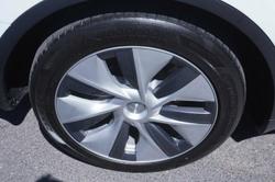 2022 Tesla
Model Y Rear-Wheel Drive