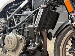 2021 HUSQVARNA VITPILEN 401 GREY