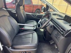 2021 Hyundai
                STARIA Elite