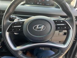 2021 Hyundai
                STARIA Elite