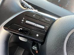 2021 Hyundai
                STARIA Elite