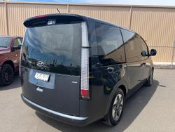2021 Hyundai
                STARIA Elite