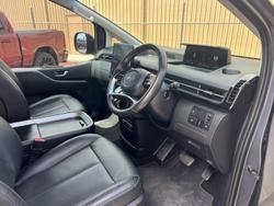 2021 Hyundai
                STARIA Elite