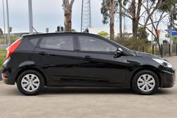 2016 Hyundai Accent Active